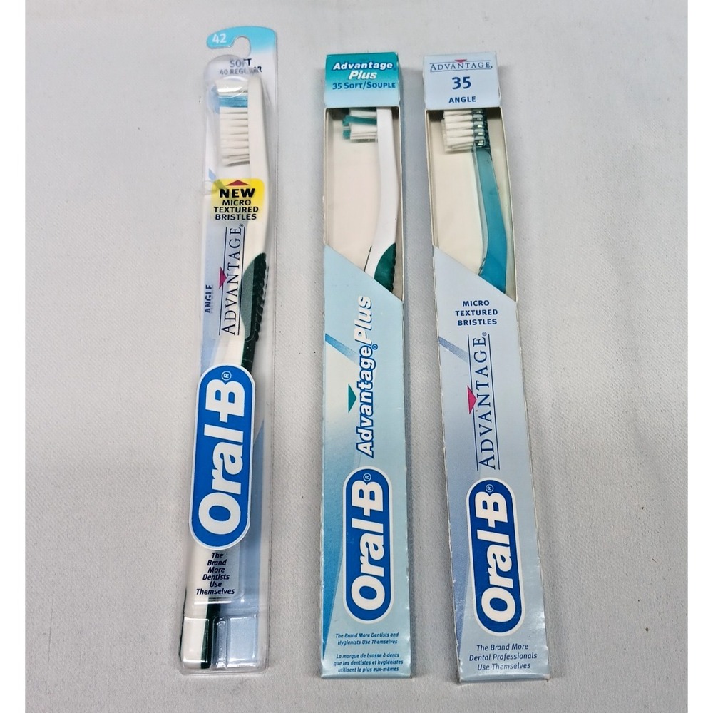 Oral-B Advantage Toothbrush‎ Lot 35 and 42 Soft 3 Pack Blue Green VTG 1996 New